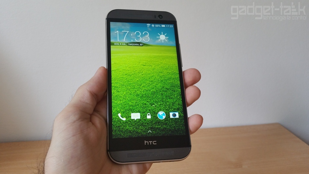 HTC One M8 primeste Android 4.4.3