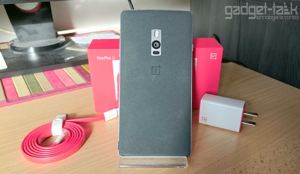 OnePlus 2 disponibil fara invitatie