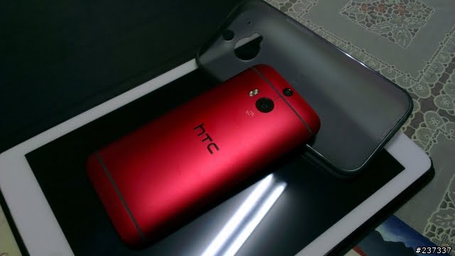 red-htc-one-m8-4