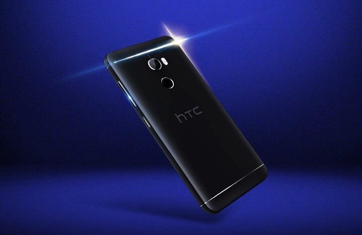 HTC One X10 debuteaza