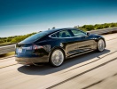tesla-model-s-limuzina-de-lux-electrica-4