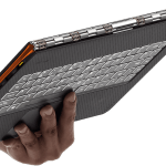 Lenovo Yoga 3 Pro, cel mai subtire si usor ultrabook din lume Lenovo Yoga 3 Pro, cel mai subtire si usor ultrabook din lume
