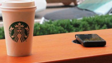 Starbucks ofera incarcare wireless pentru gadgeturile clientilor sai in Europa Starbucks ofera incarcare wireless pentru gadgeturile clientilor sai in Europa