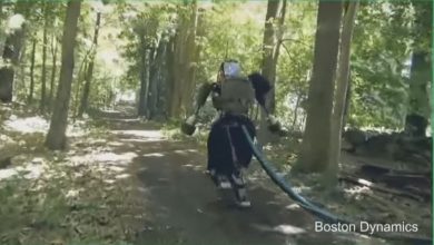 Google ne arata progresul facut pe segmentul robotica, plimbandu-si ultima creatie prin padure Robotul cu forma umana