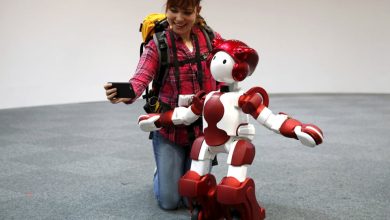 Hitachi anunta EMIEW3, asistentul robot pentru magazine si institutiile publice Hitachi anunta EMIEW3, asistentul robot pentru magazine si institutiile publice