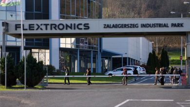 Investitie strategica Lenovo, intr-un centru de productie deschis in Europa Investitie strategica Lenovo, intr-un centru de productie deschis in Europa