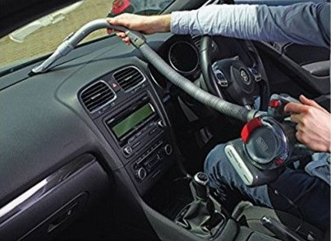 Aspirator auto Black&Decker