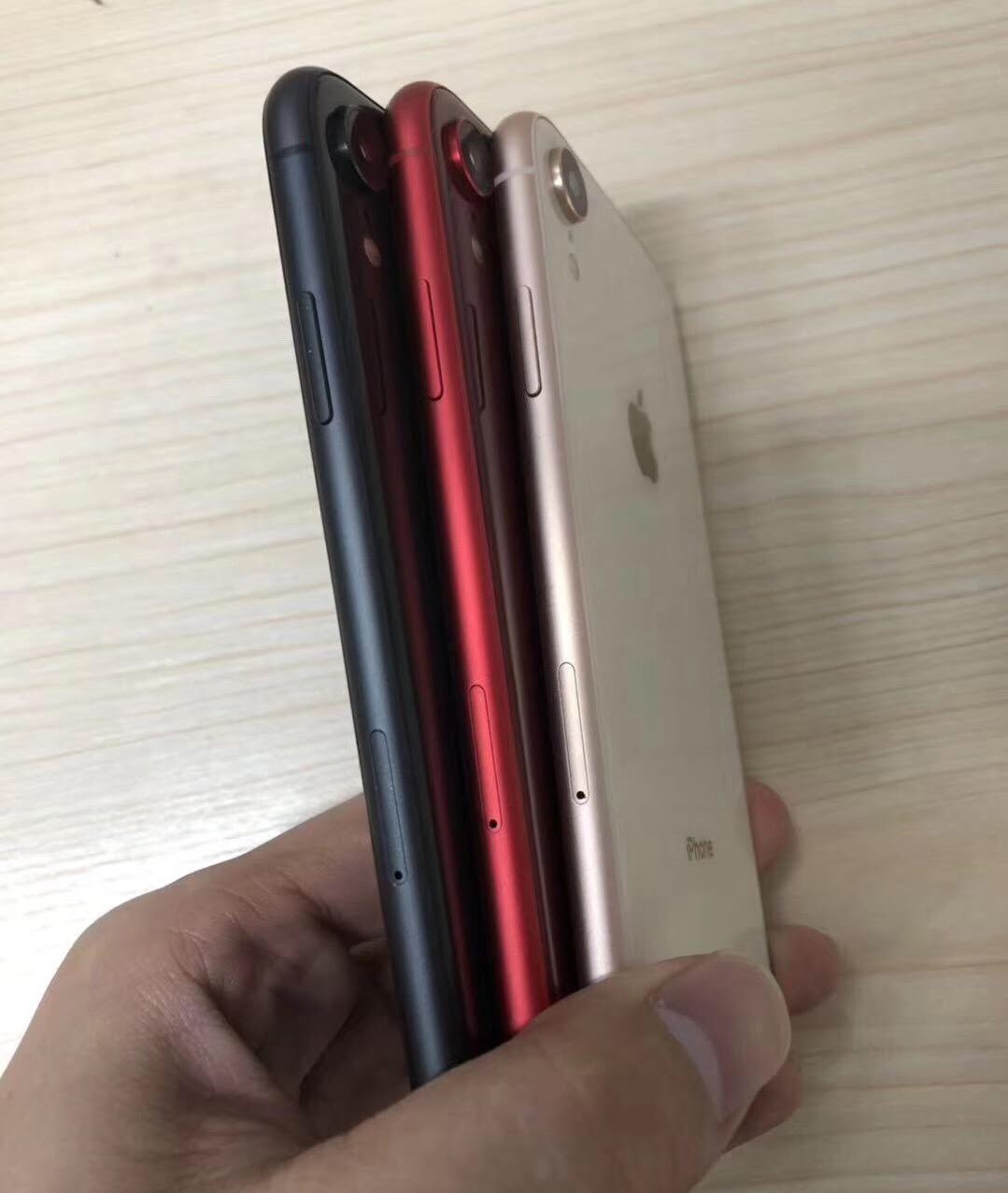 telefoanele iPhone Xs Max, iPhone Xr