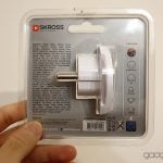 Adaptorul de priza universal sau accesoriul ce nu trebuie sa lipseasca din casa fiecaruia