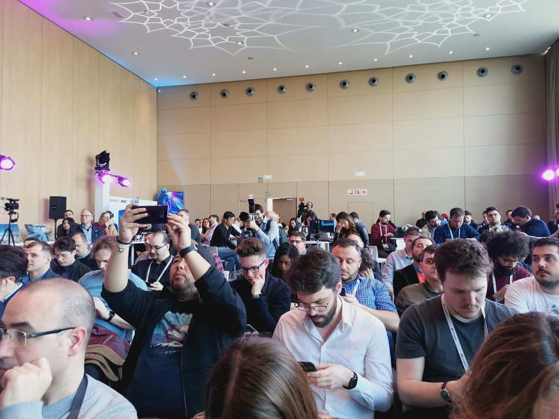 Honor View20 primeste un upgrade consistent dedicat gamerilor (Fortnite, Arena of Valor) 2 conferinta honor view20 mwc2019 barcelona 2